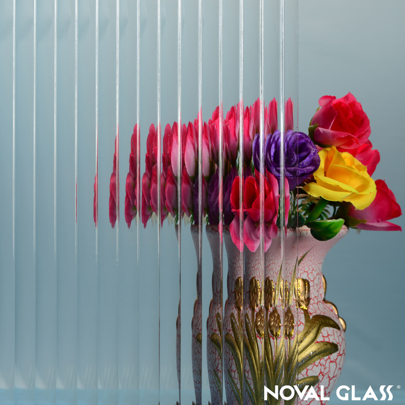 CLEAR PATTERN GLASS