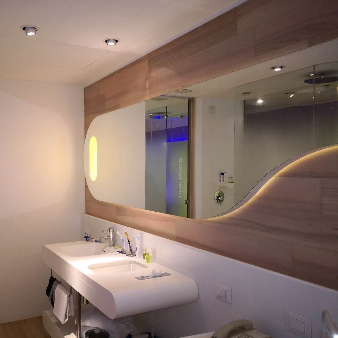 TEMPERABLE MIRROR/ONE WAY MIRROR