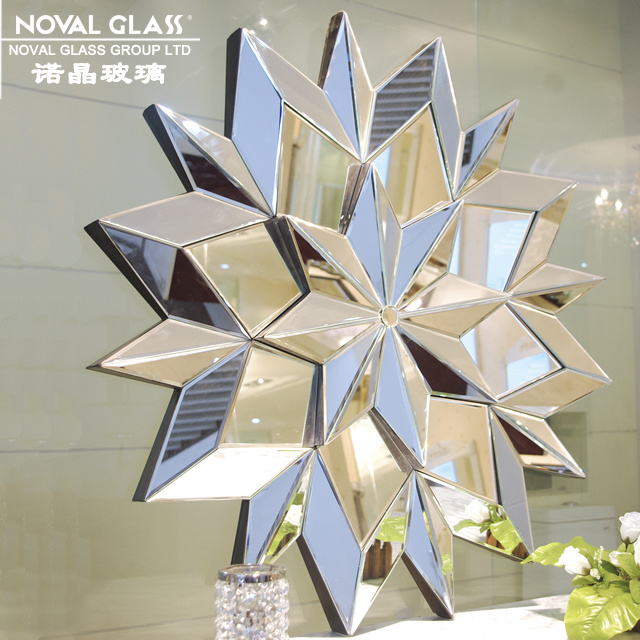 DECORATIVE WALL MIRROR
