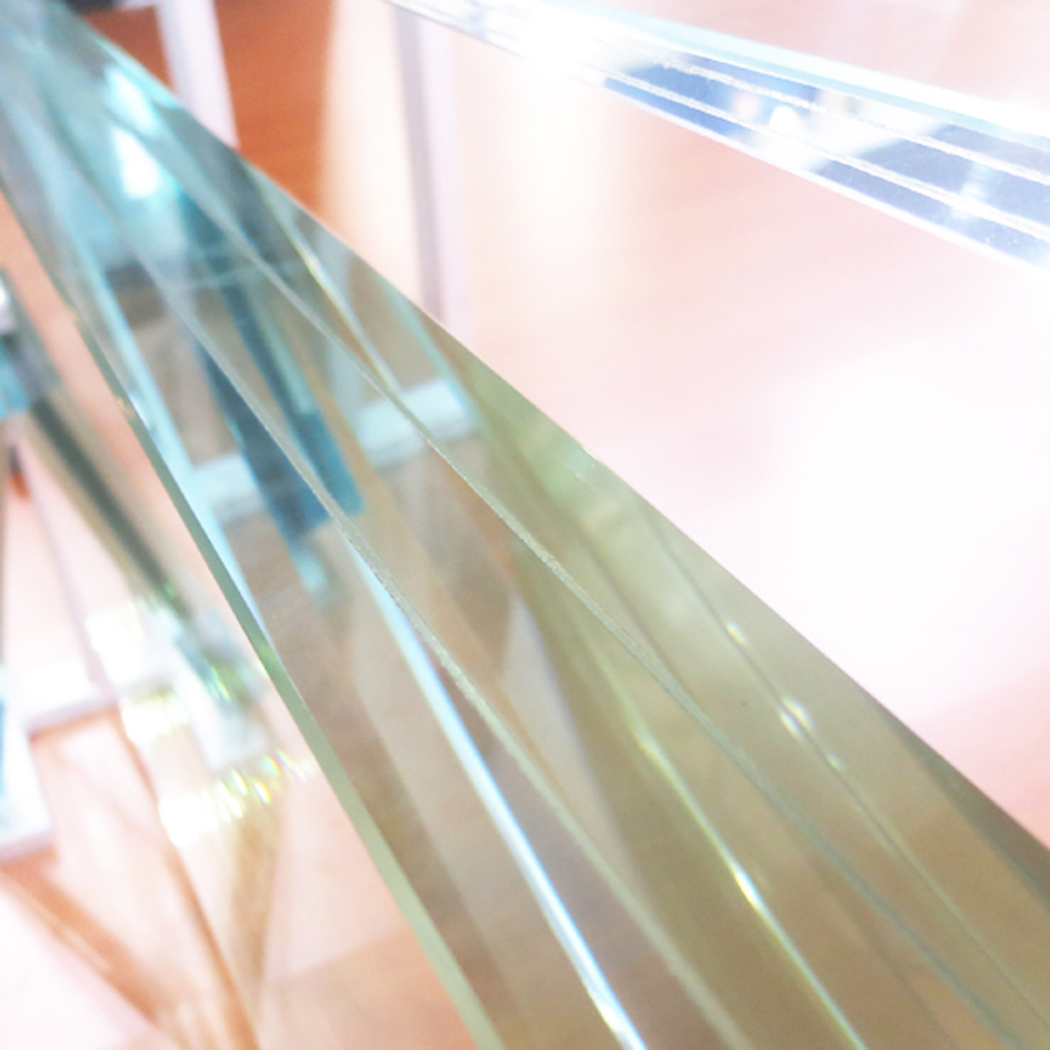 LAMINATED GLASS