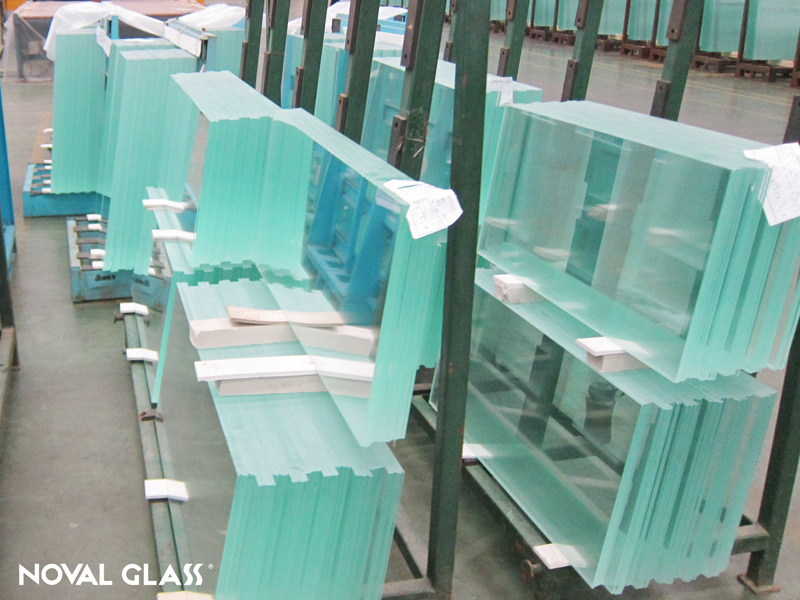 GLASS PANEL